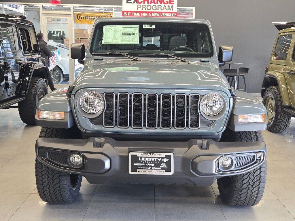 new 2025 Jeep Gladiator car, priced at $45,575