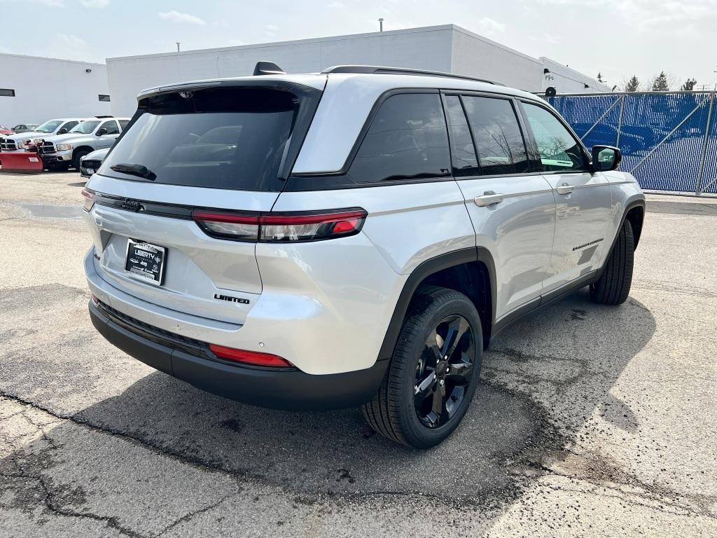 new 2025 Jeep Grand Cherokee car, priced at $58,230