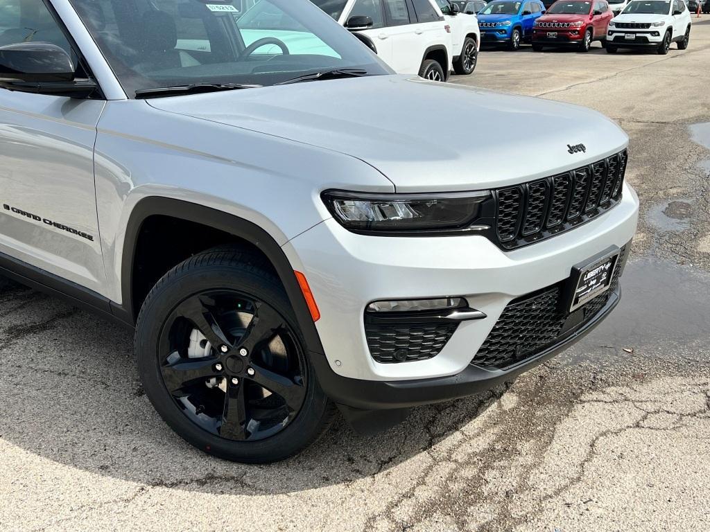 new 2025 Jeep Grand Cherokee car, priced at $58,230