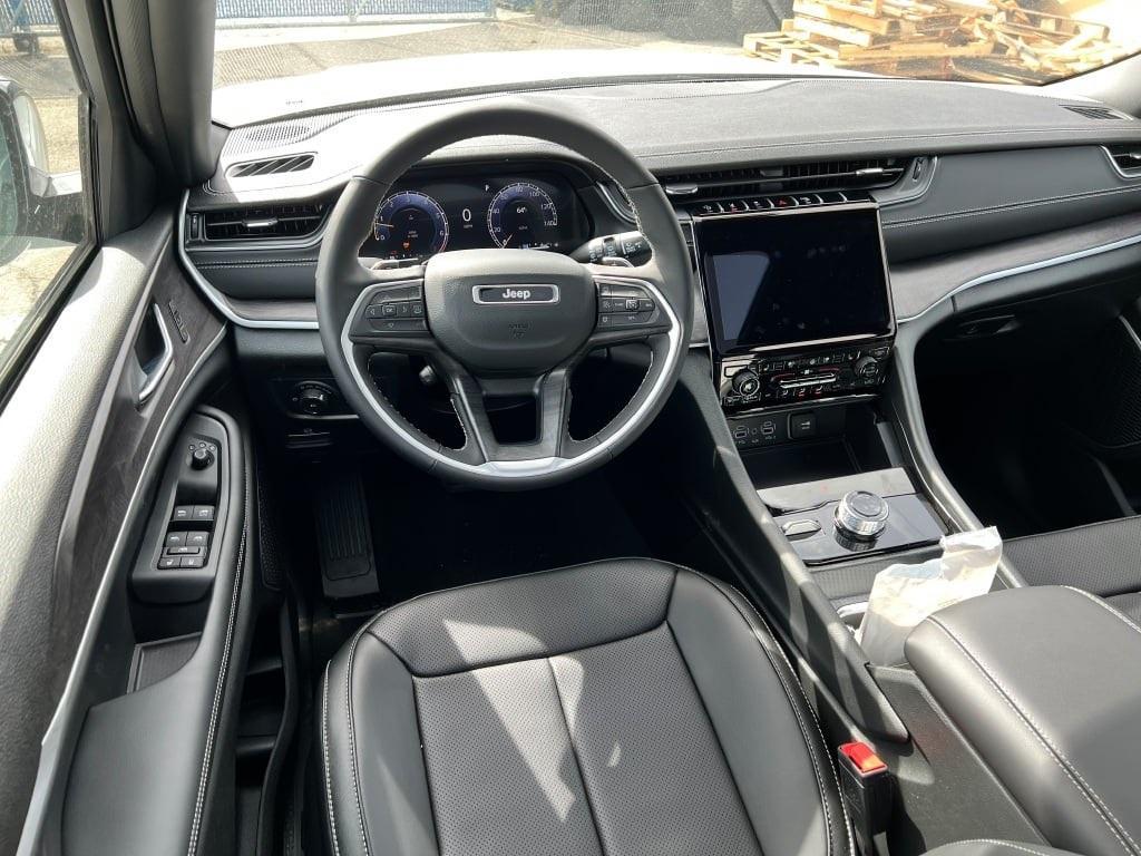 new 2025 Jeep Grand Cherokee car, priced at $58,230