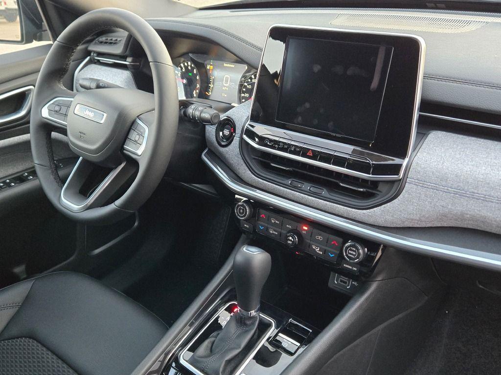 new 2025 Jeep Compass car, priced at $33,035