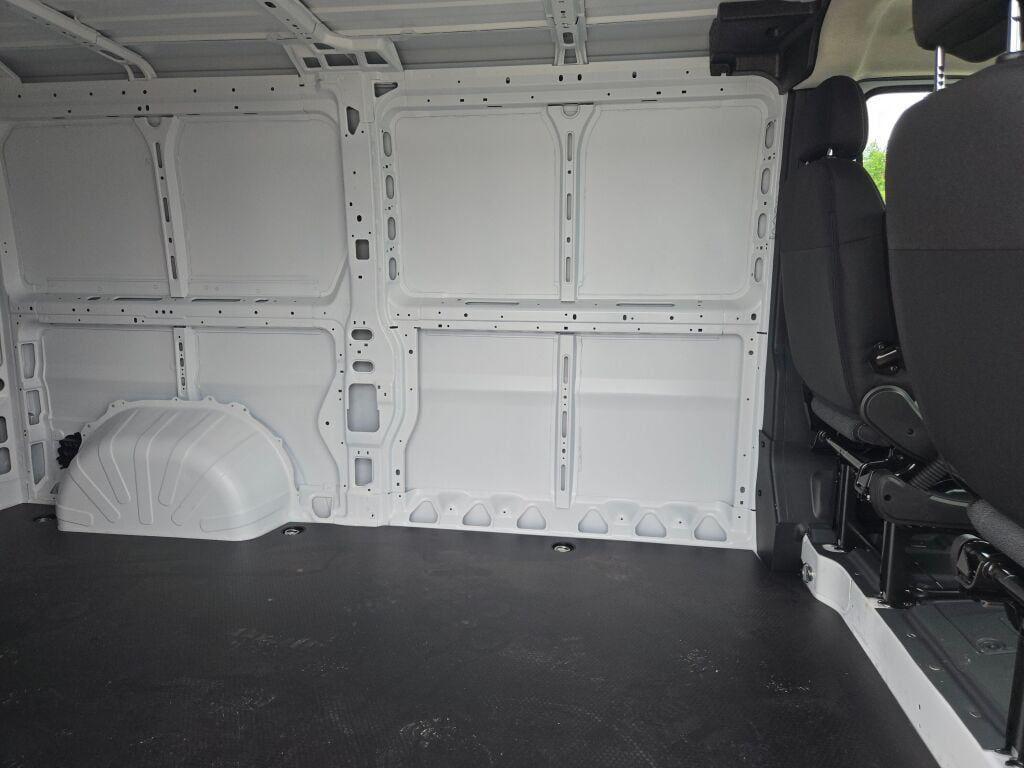 new 2025 Ram ProMaster 2500 car, priced at $47,399