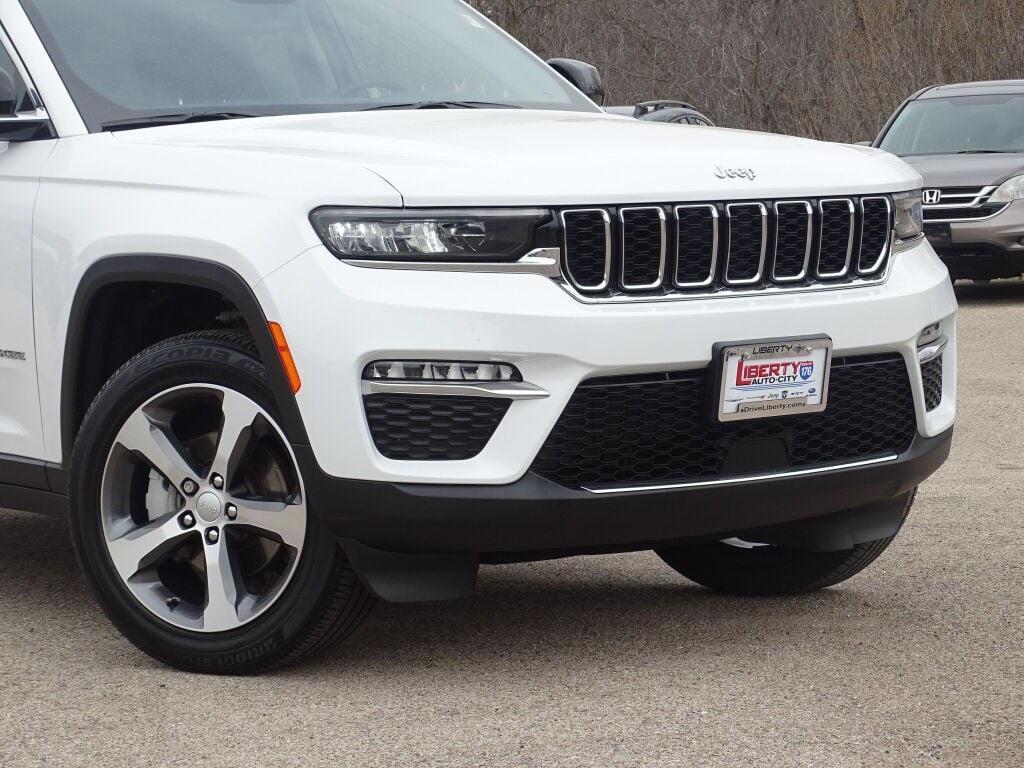 used 2023 Jeep Grand Cherokee car, priced at $33,698