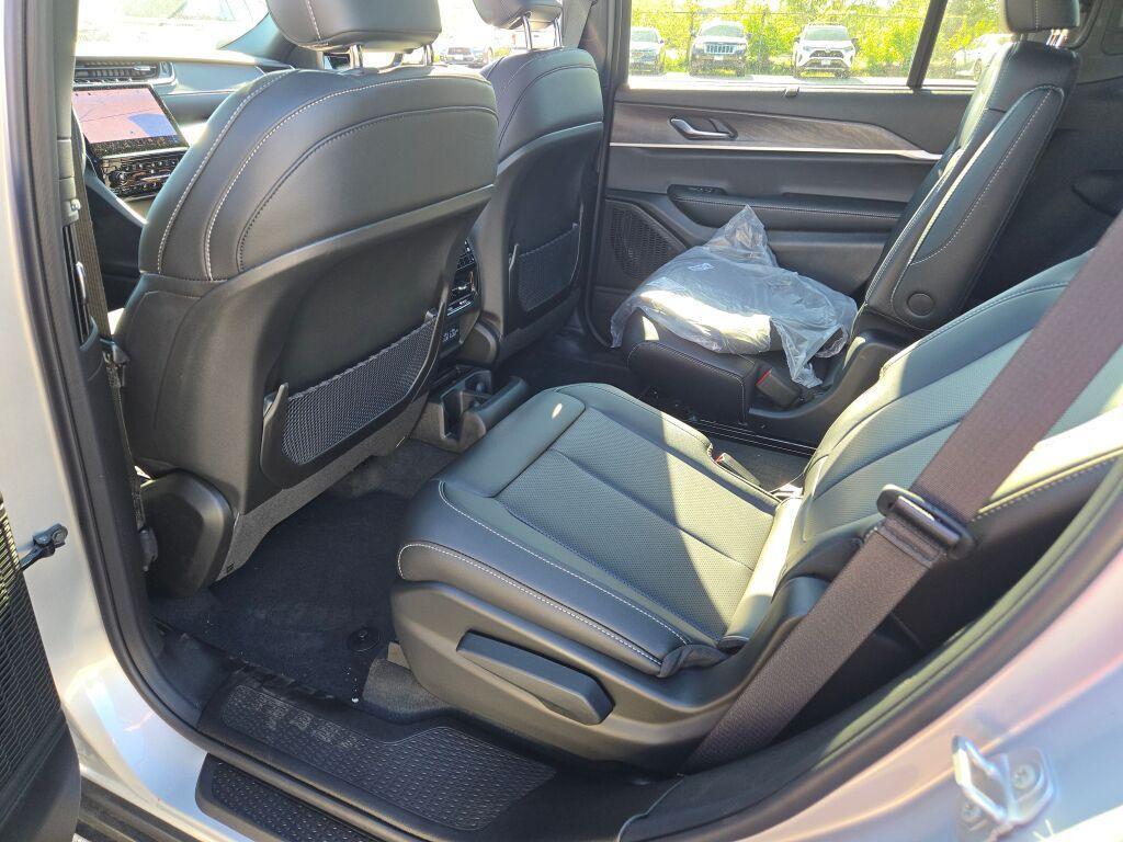 new 2025 Jeep Grand Cherokee L car, priced at $57,760