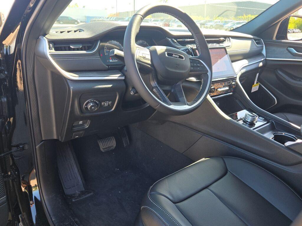 new 2025 Jeep Grand Cherokee L car, priced at $60,330