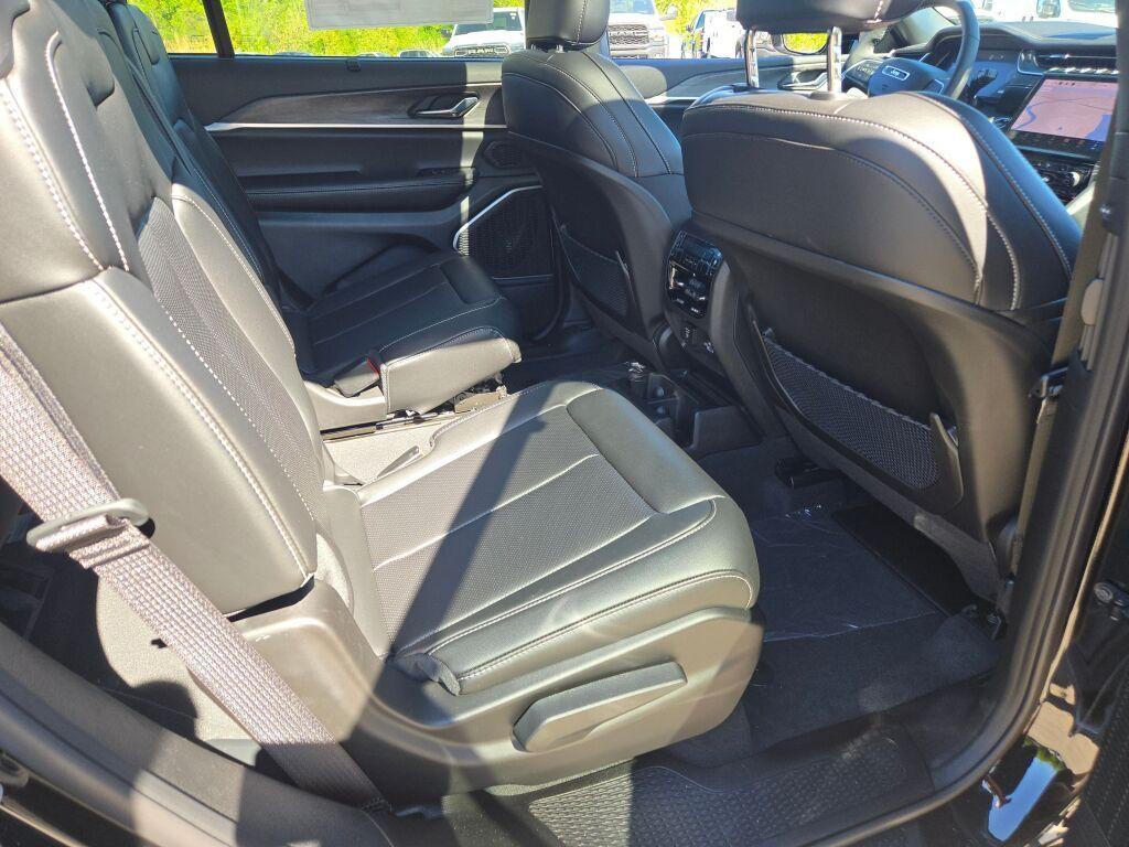 new 2025 Jeep Grand Cherokee L car, priced at $60,330
