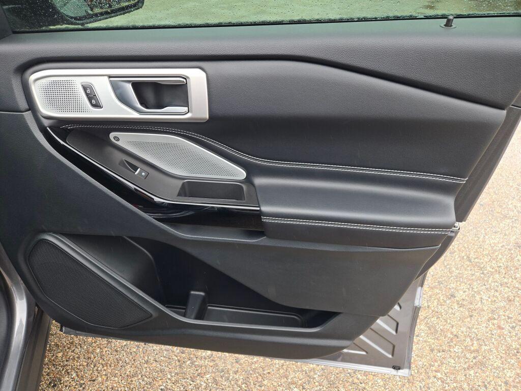used 2022 Ford Explorer car, priced at $40,891