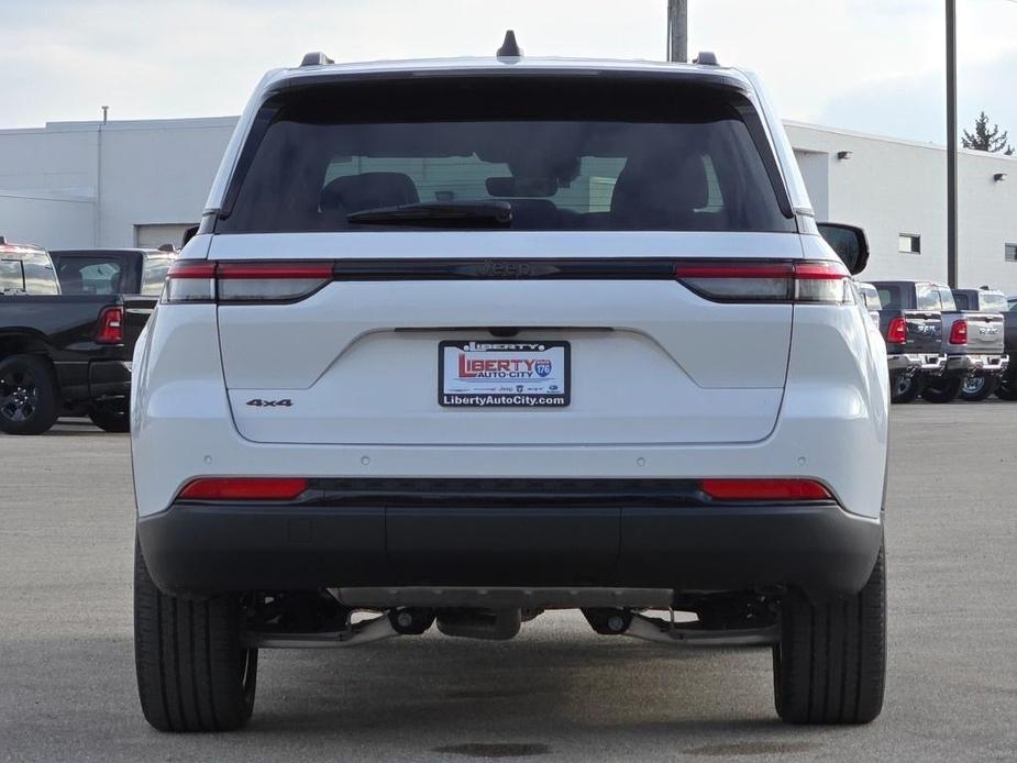 new 2025 Jeep Grand Cherokee car, priced at $43,375