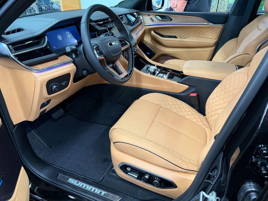 new 2025 Jeep Grand Cherokee L car, priced at $66,341