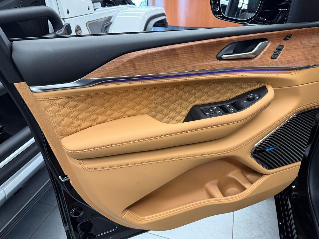 new 2025 Jeep Grand Cherokee L car, priced at $66,341