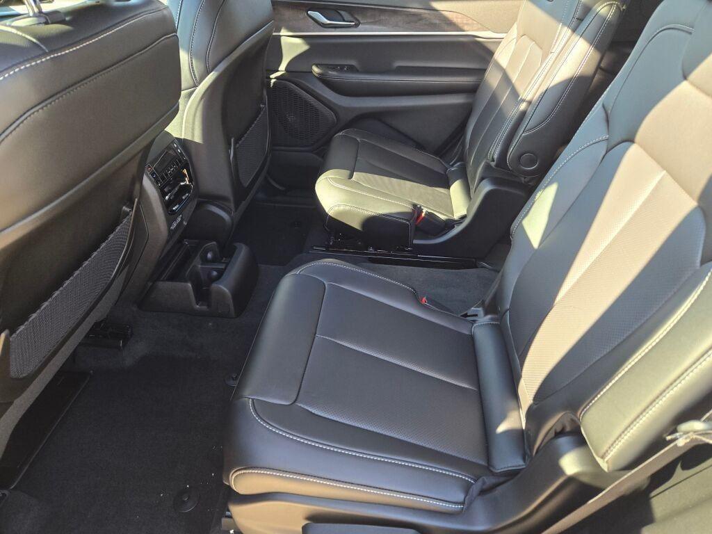 new 2025 Jeep Grand Cherokee L car, priced at $51,495