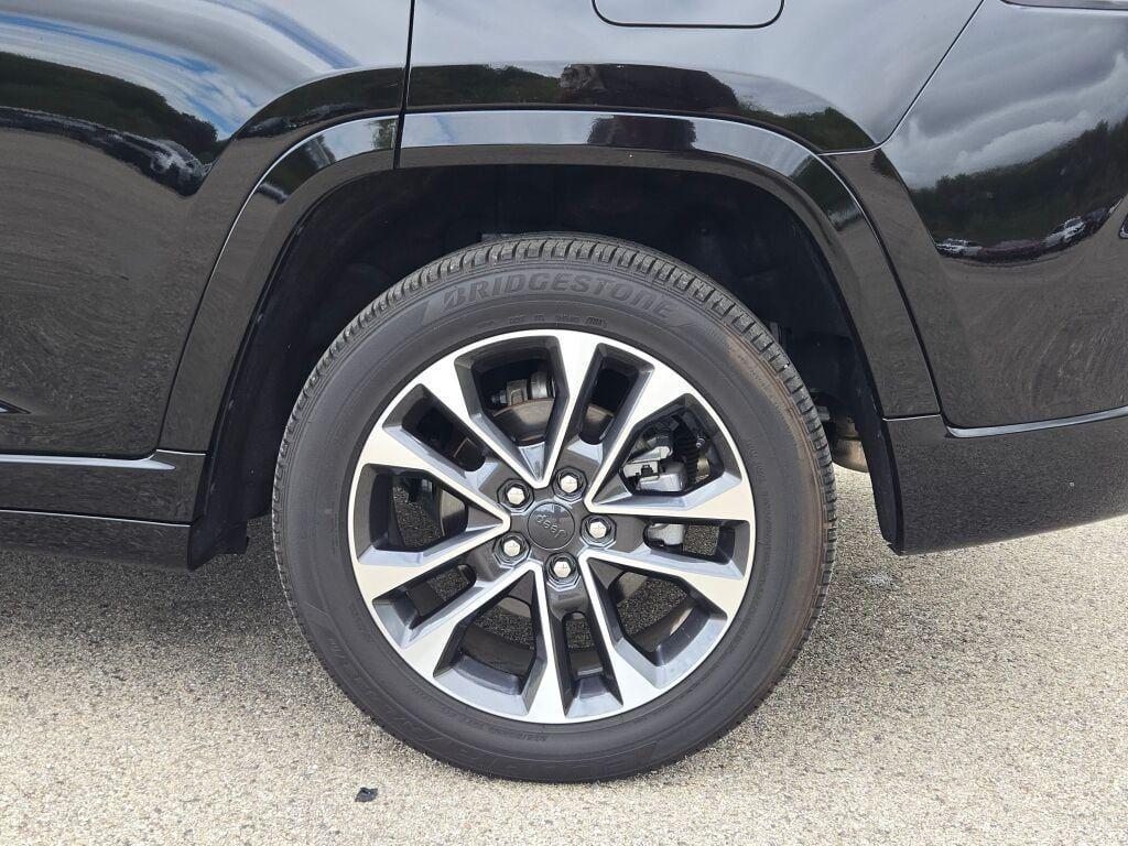 new 2025 Jeep Grand Cherokee car, priced at $57,546
