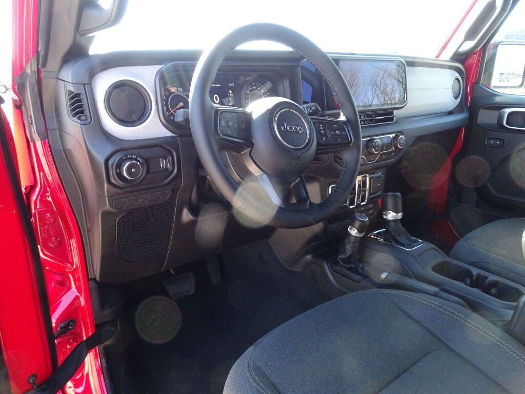 new 2025 Jeep Wrangler car, priced at $55,260