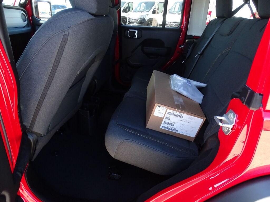 new 2025 Jeep Wrangler car, priced at $62,260
