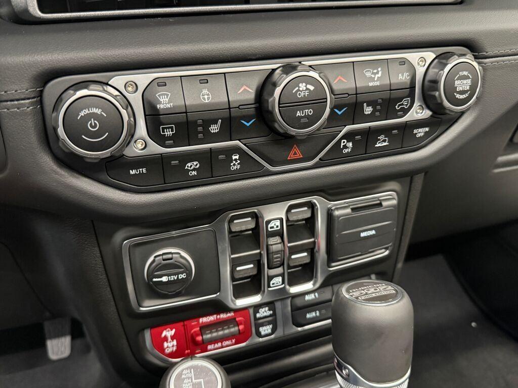 new 2025 Jeep Wrangler car, priced at $100,982