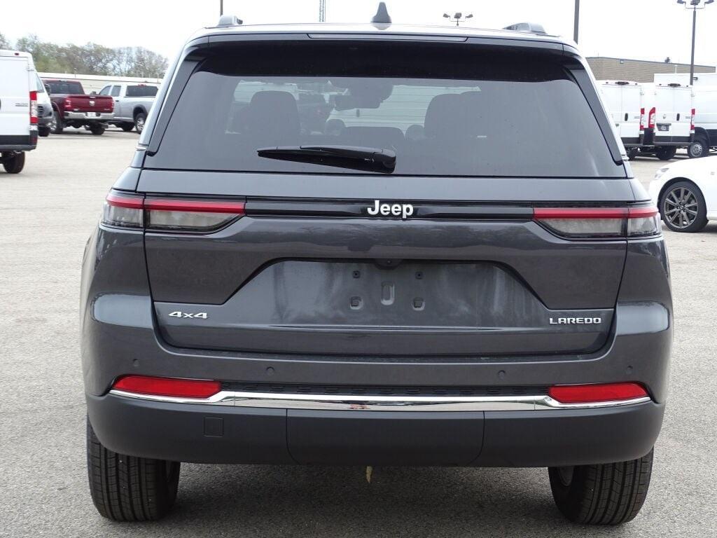 new 2025 Jeep Grand Cherokee car, priced at $43,970