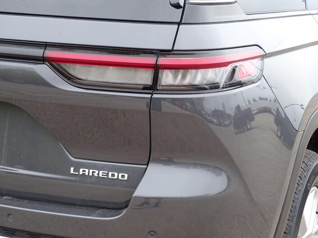 new 2025 Jeep Grand Cherokee car, priced at $43,970