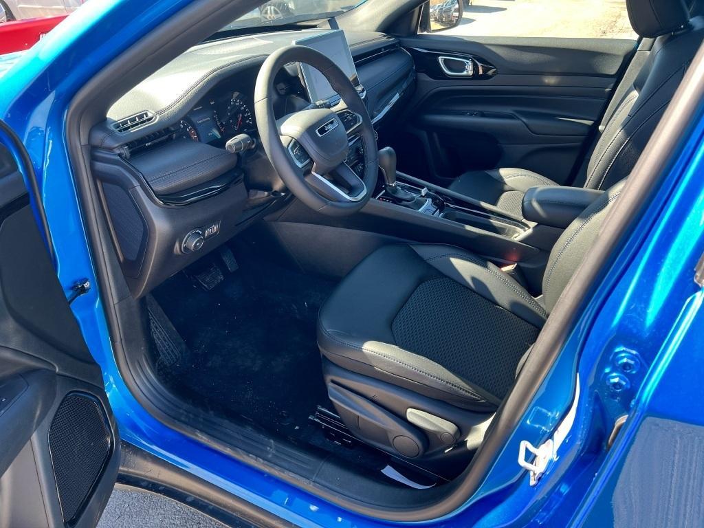 new 2025 Jeep Compass car, priced at $32,355
