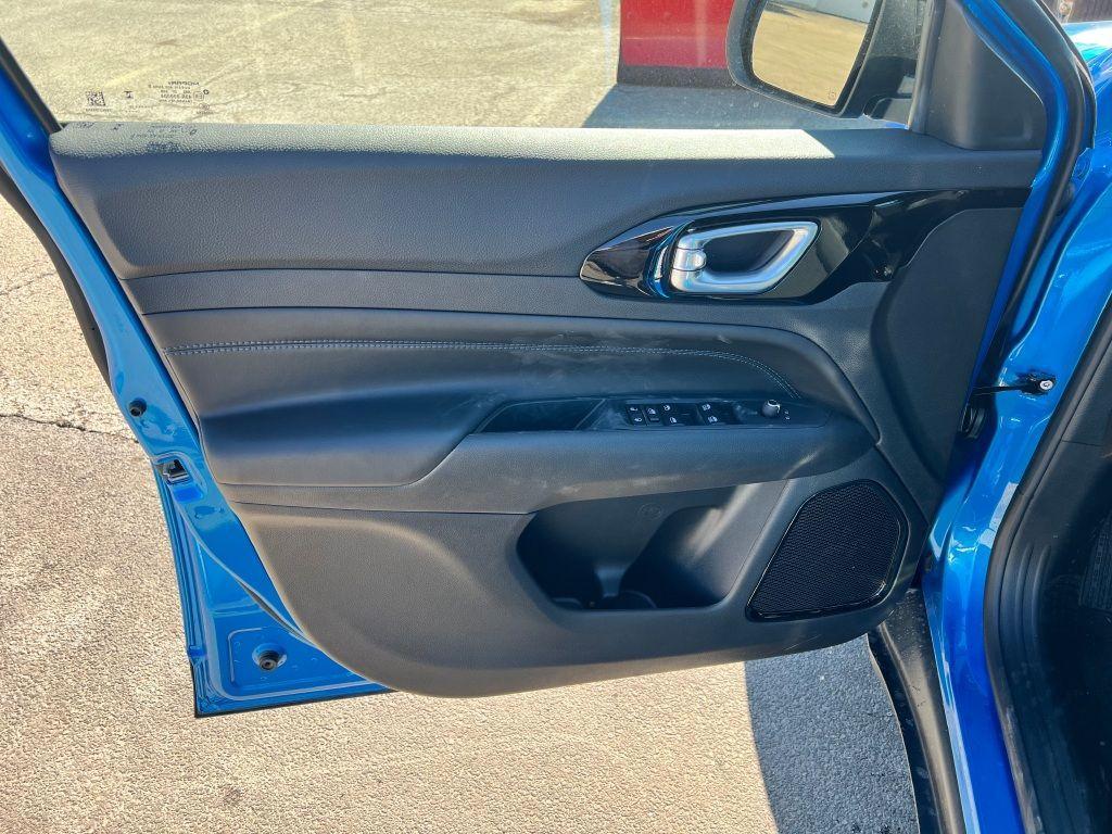 new 2025 Jeep Compass car, priced at $32,355