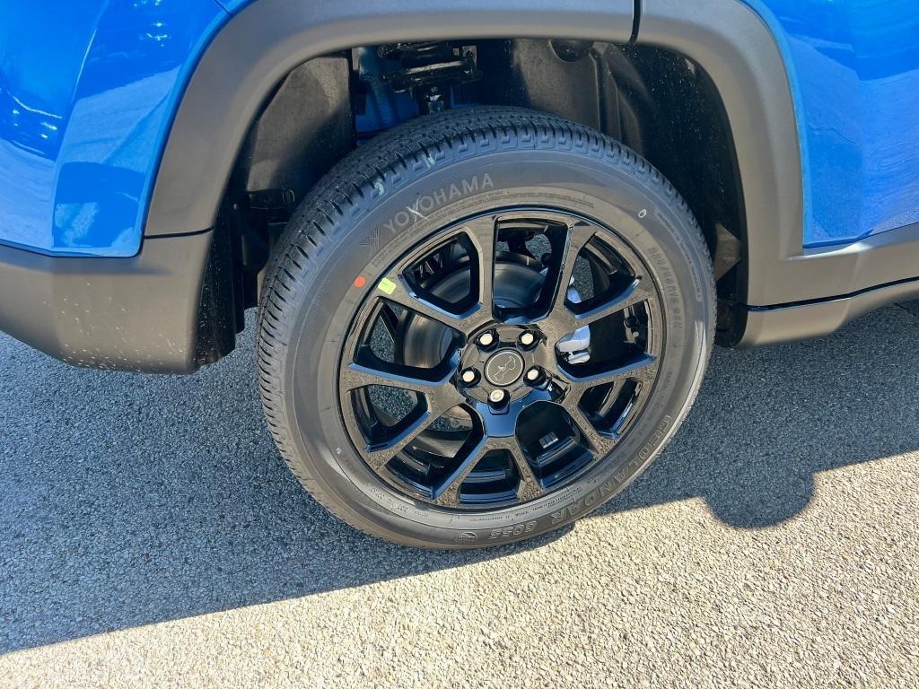 new 2025 Jeep Compass car, priced at $32,355