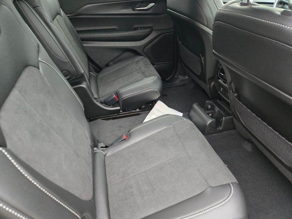 new 2025 Jeep Grand Cherokee L car, priced at $43,750