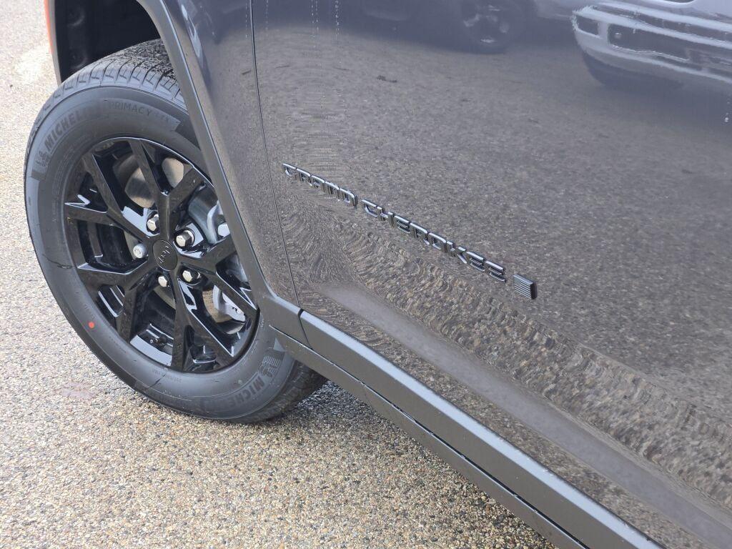 new 2025 Jeep Grand Cherokee L car, priced at $43,750