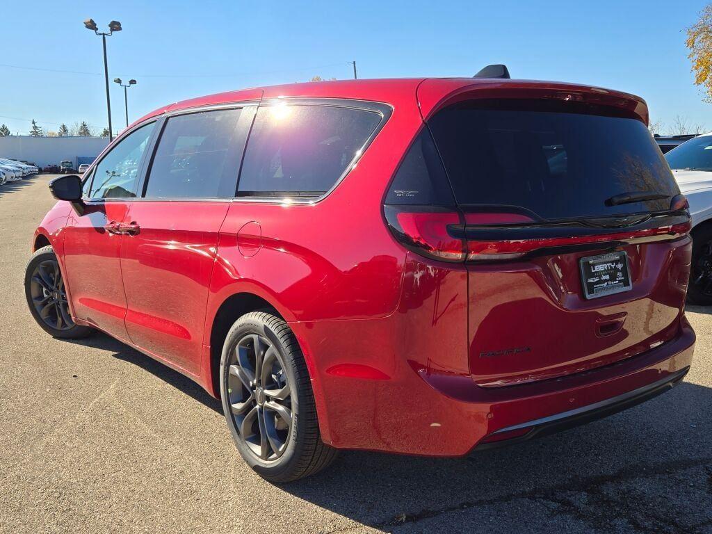 new 2026 Chrysler Pacifica car, priced at $46,155