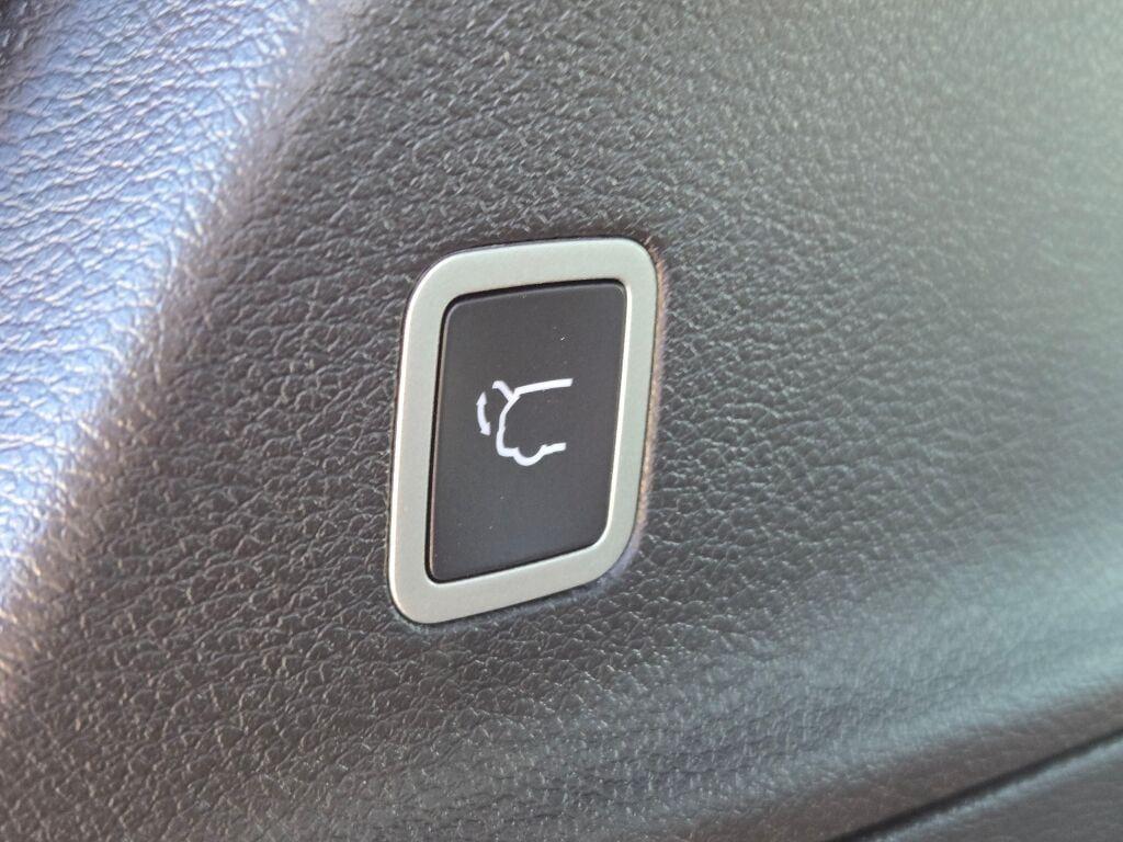 new 2026 Chrysler Pacifica car, priced at $46,155