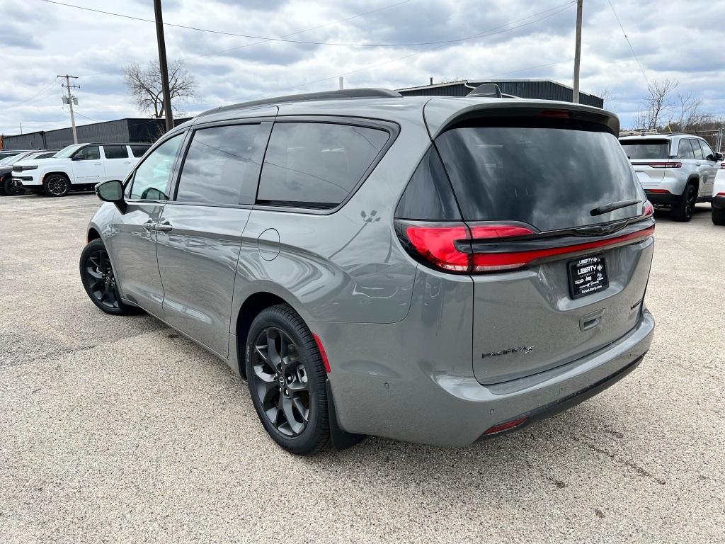new 2025 Chrysler Pacifica car, priced at $53,215
