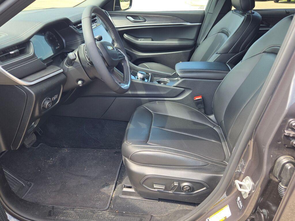 new 2025 Jeep Grand Cherokee L car, priced at $57,760