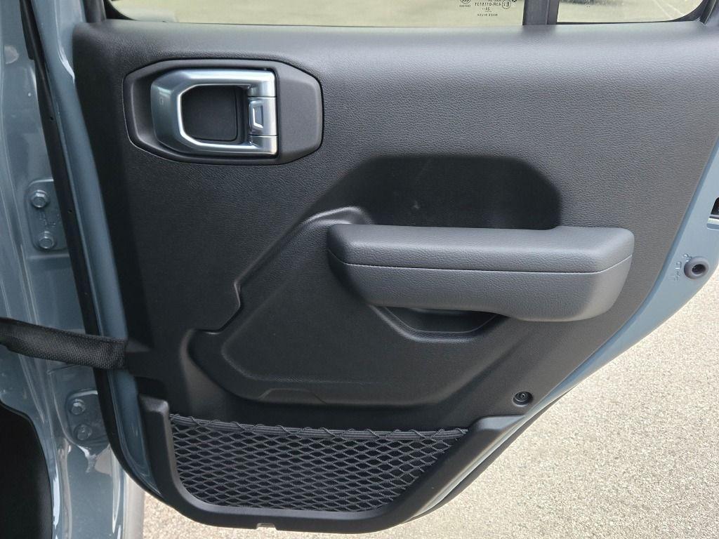 new 2025 Jeep Wrangler car, priced at $61,510