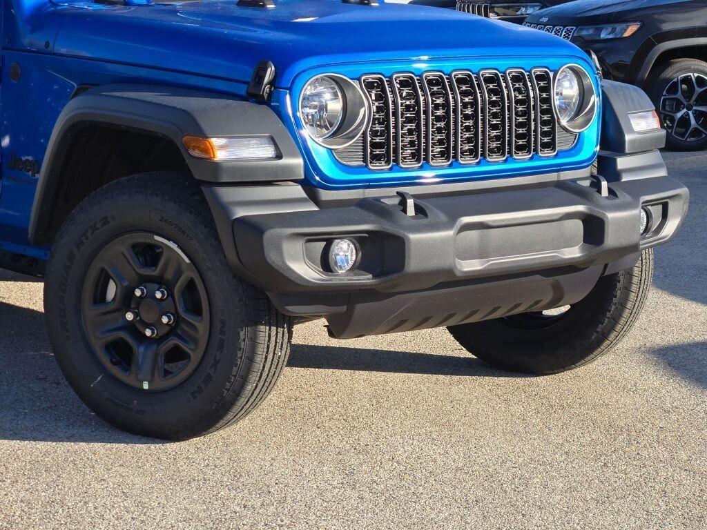 new 2026 Jeep Wrangler car, priced at $38,720