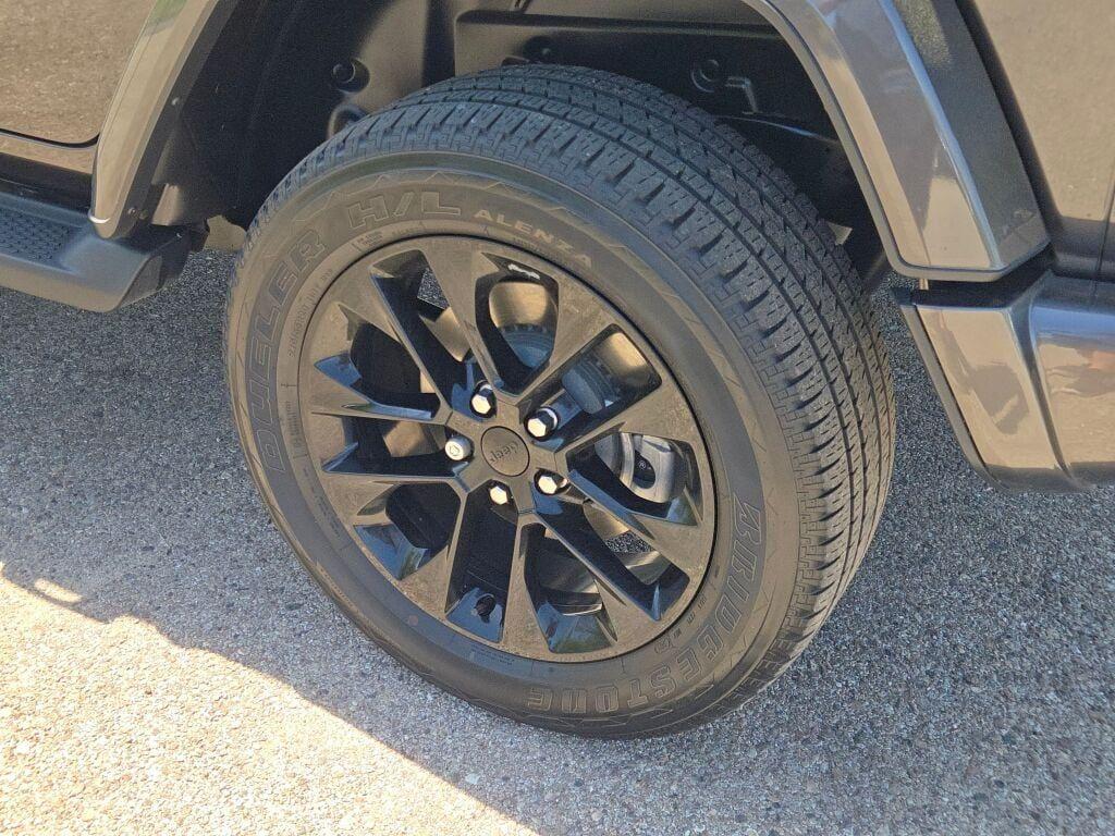 used 2021 Jeep Wrangler Unlimited car, priced at $39,690