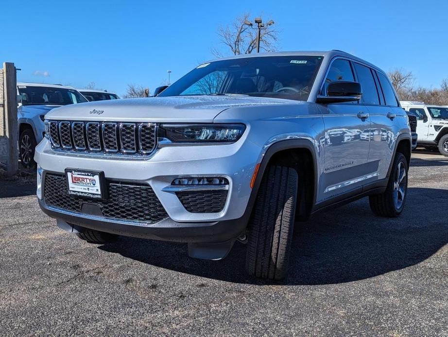 new 2024 Jeep Grand Cherokee car, priced at $46,420