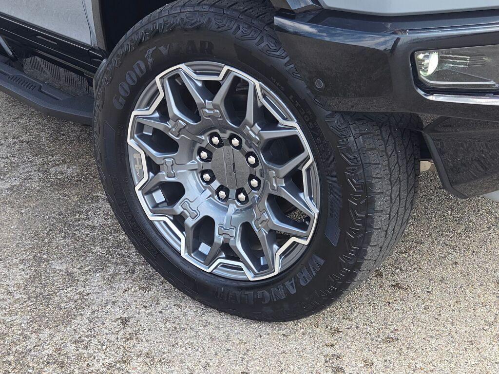 used 2025 GMC HUMMER EV SUV car, priced at $86,890