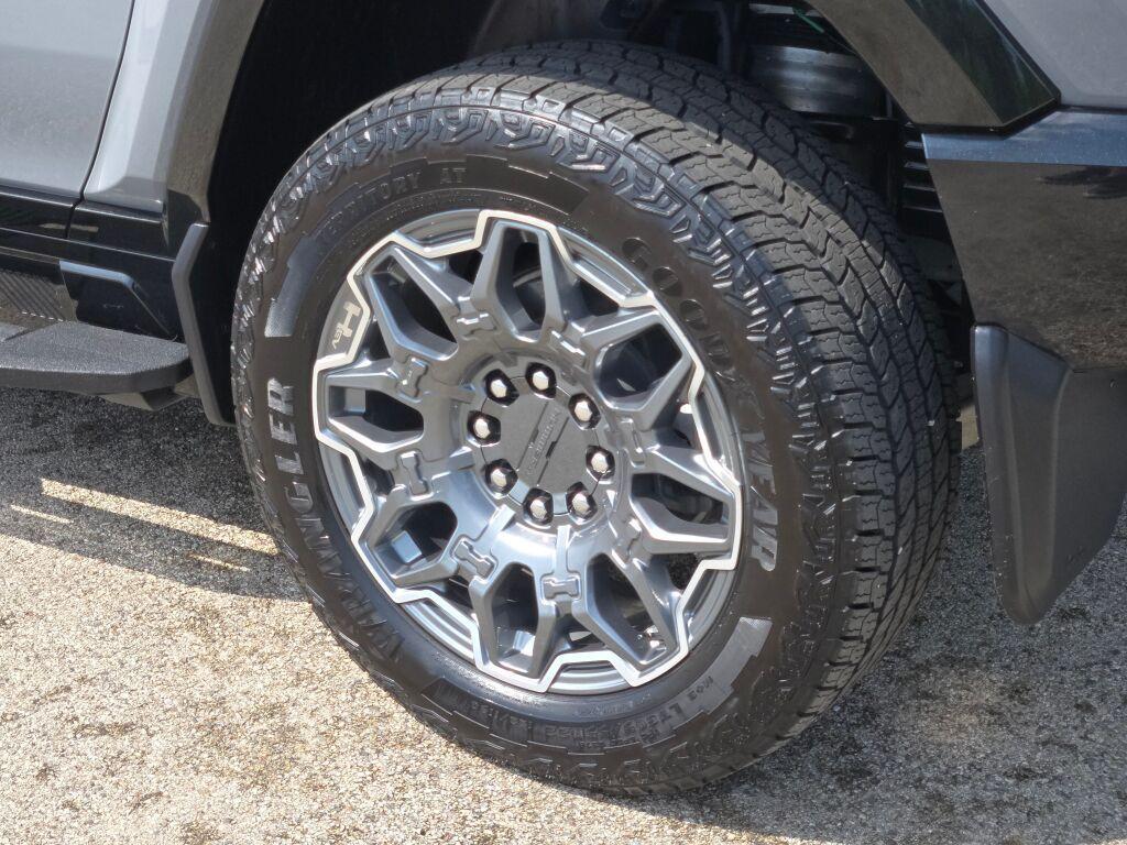 used 2025 GMC HUMMER EV SUV car, priced at $86,890