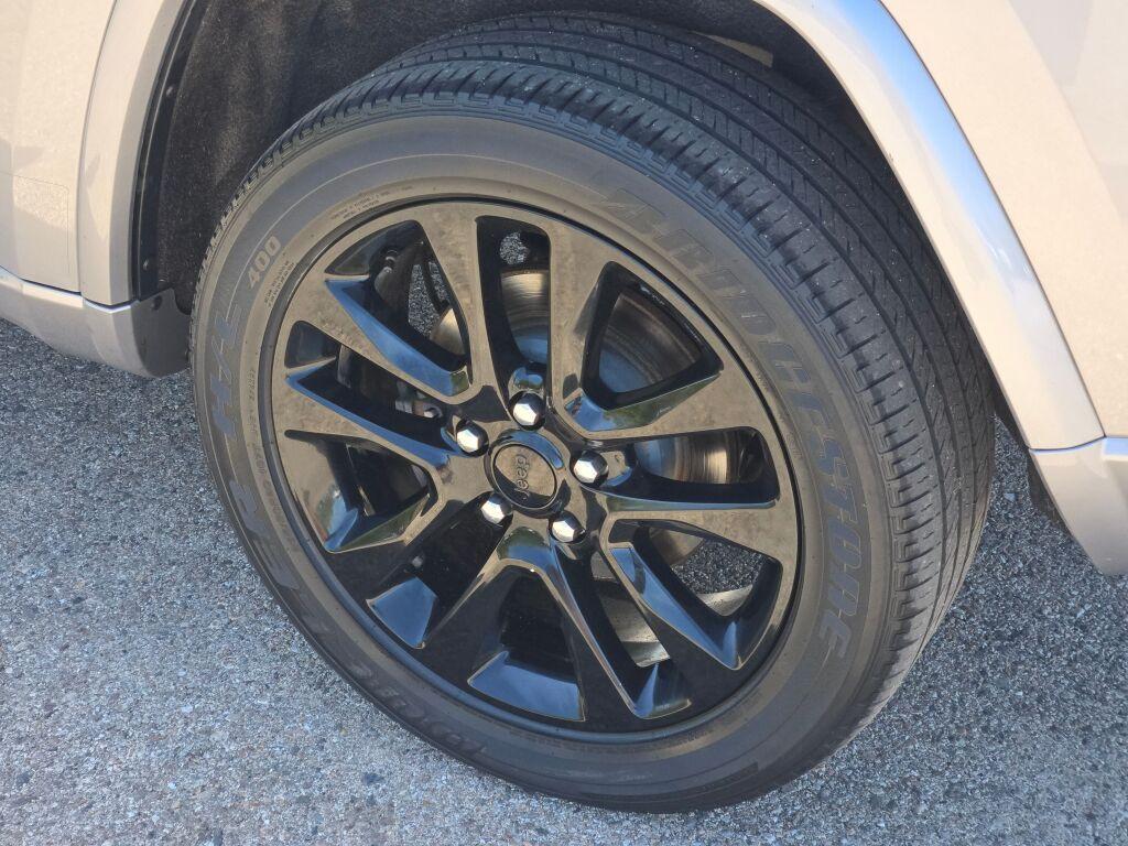 used 2019 Jeep Grand Cherokee car, priced at $17,682