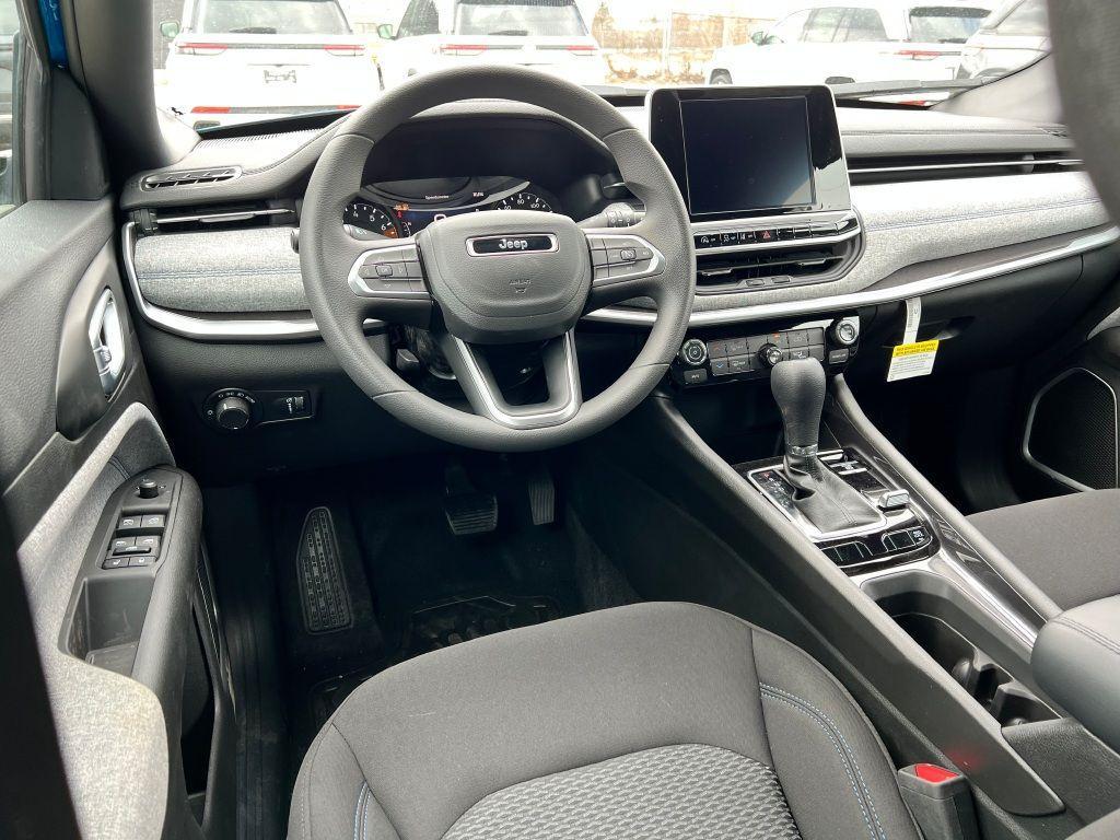 new 2025 Jeep Compass car, priced at $28,190