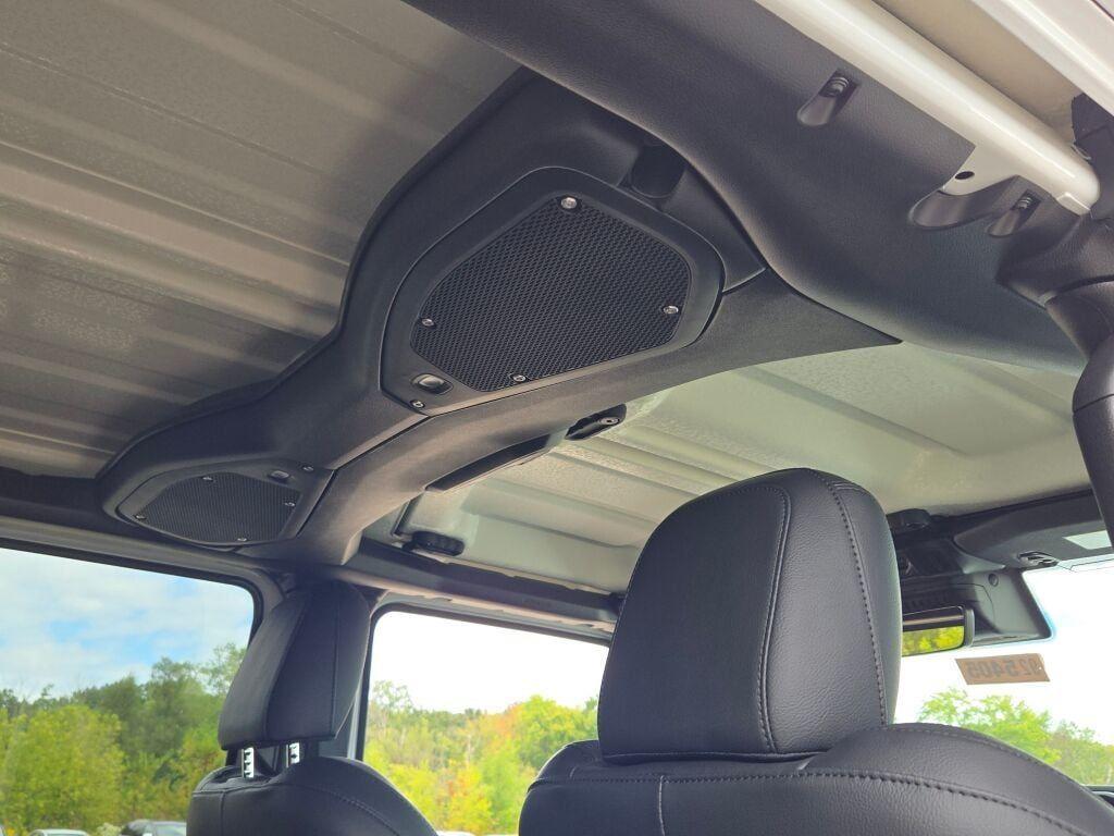 new 2025 Jeep Gladiator car, priced at $55,190