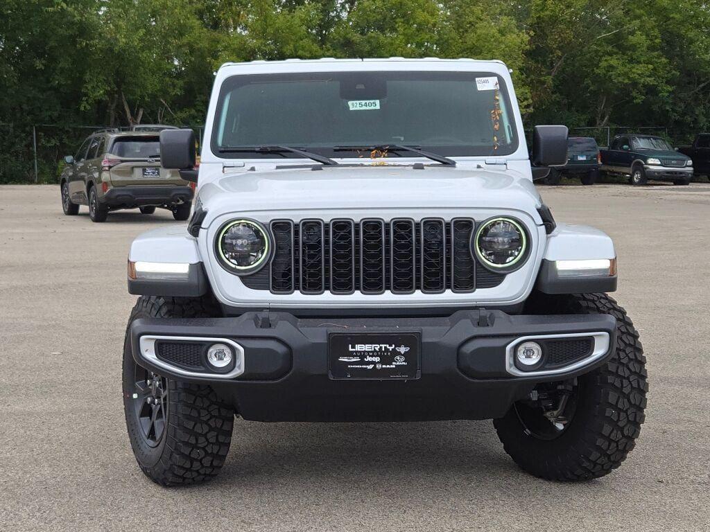 new 2025 Jeep Gladiator car, priced at $55,190