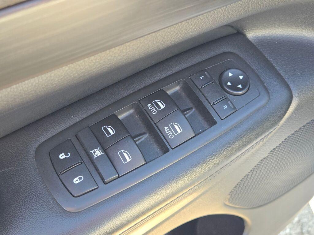 used 2019 Jeep Grand Cherokee car, priced at $17,994