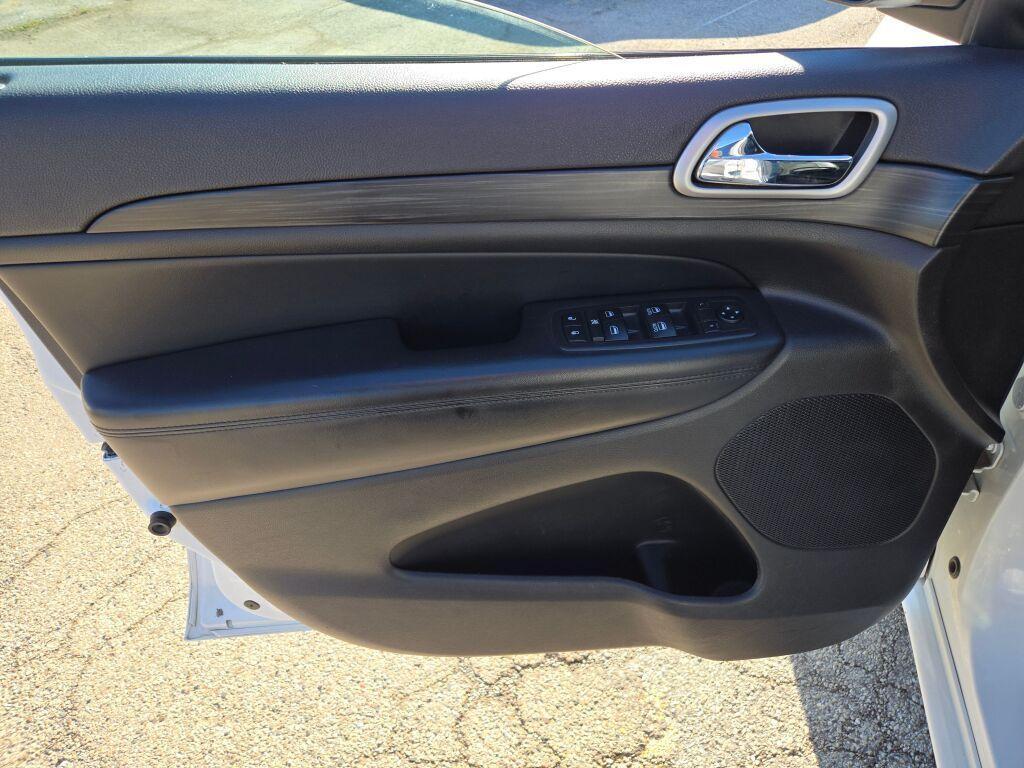 used 2019 Jeep Grand Cherokee car, priced at $17,994