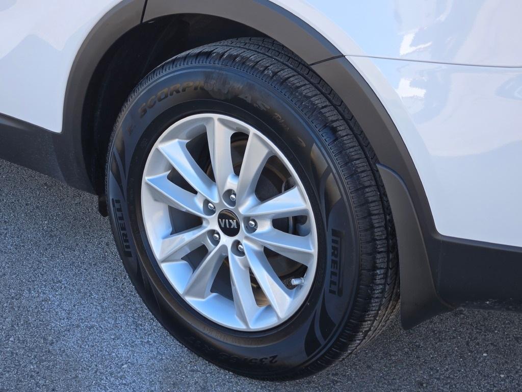 used 2019 Kia Sorento car, priced at $16,458