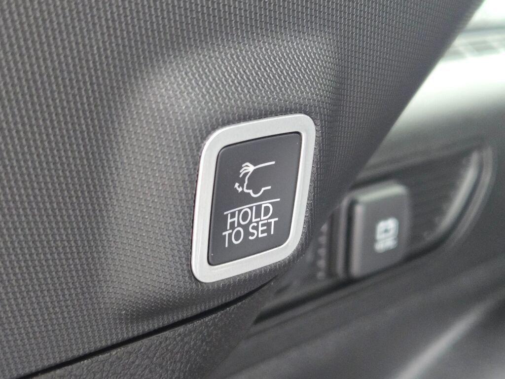 new 2025 Jeep Grand Cherokee car, priced at $41,745