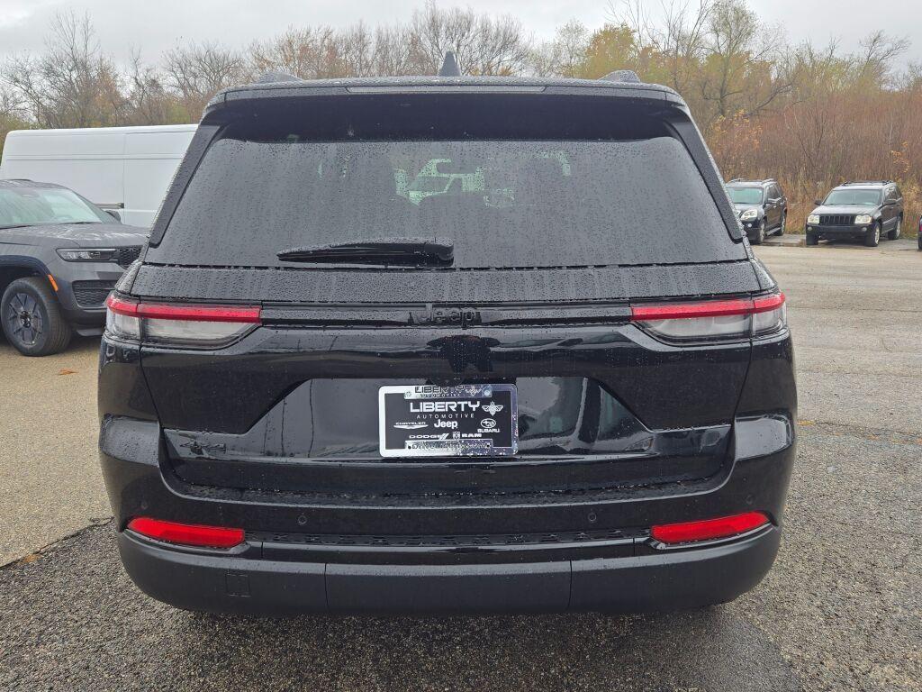 new 2025 Jeep Grand Cherokee car, priced at $41,745