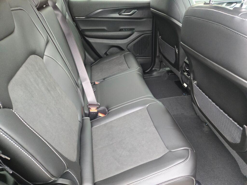 new 2025 Jeep Grand Cherokee car, priced at $41,745