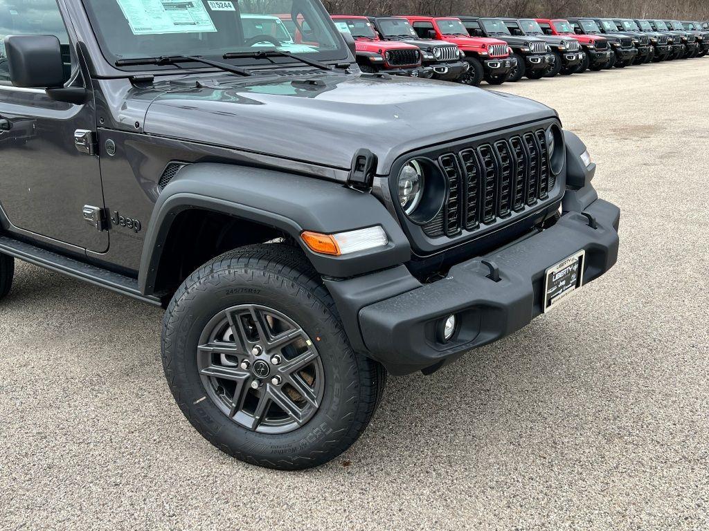 new 2025 Jeep Wrangler car, priced at $50,620
