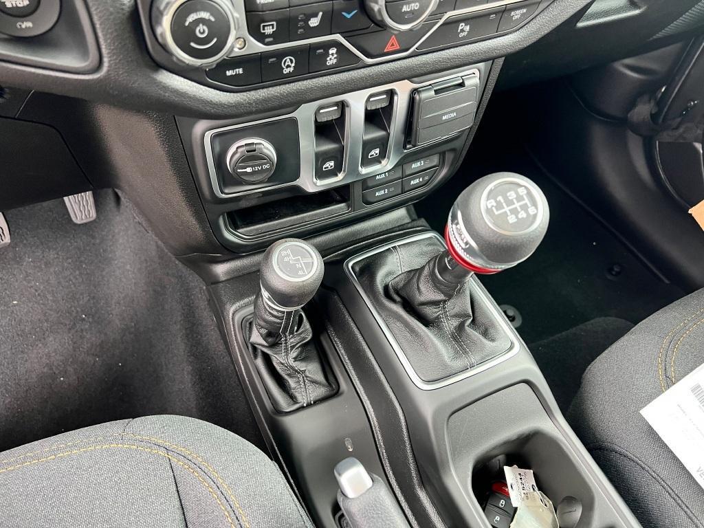 new 2025 Jeep Wrangler car, priced at $50,620
