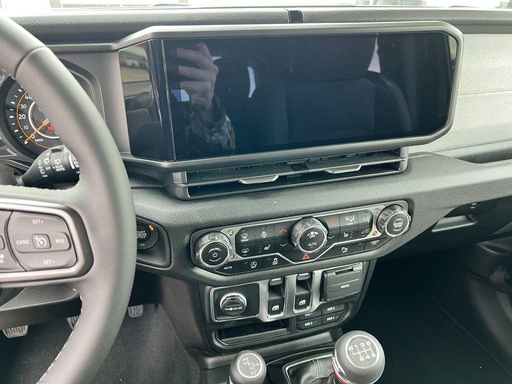 new 2025 Jeep Wrangler car, priced at $50,620