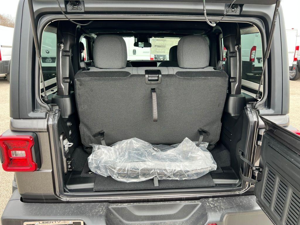 new 2025 Jeep Wrangler car, priced at $50,620